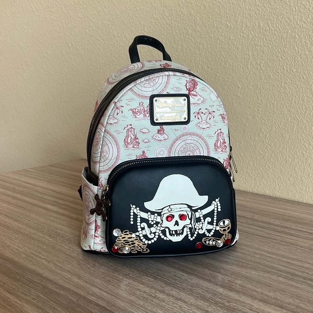 Loungefly Pirates of the Caribbean Backpack - GLOW IN THE DARK